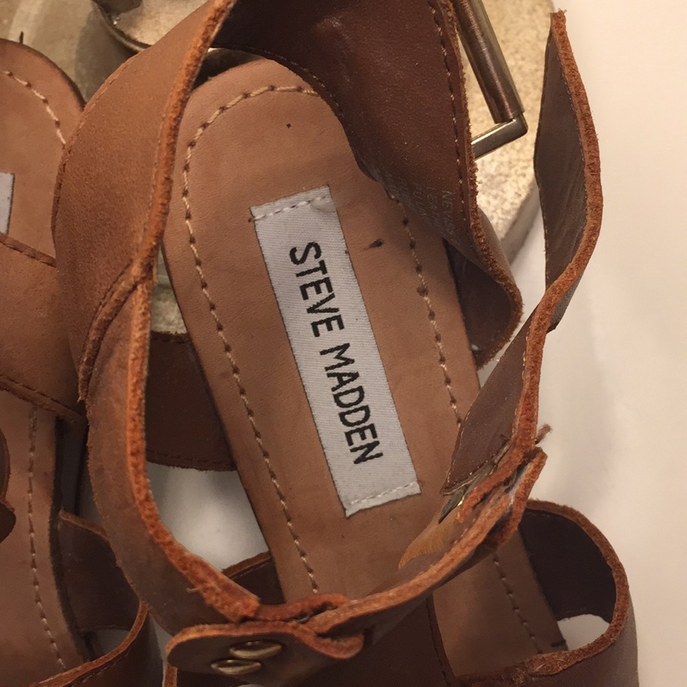 Shoes - Picture 2 of 4